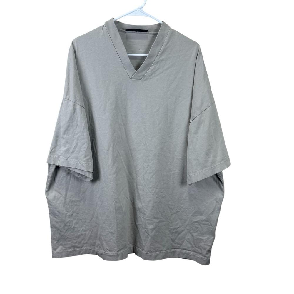 Essentials‎ Fear of God T-Shirt Sand V-Neck Short Sleeve Menswear Oversize Large